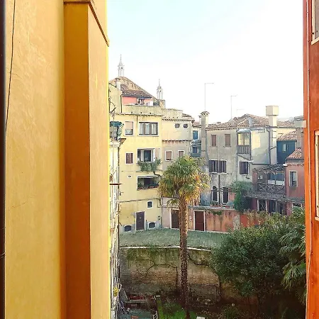 Ca' Samuele Authentic Venetian Apartment Venice